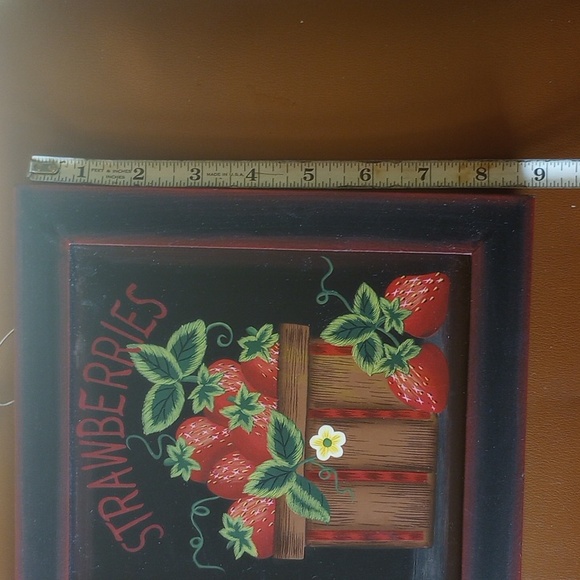 Hanna's Handiworks Painted Strawberry Decor w/ Tag. Black Red Green White Yellow - Picture 5 of 6